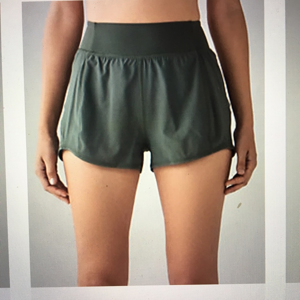 Lululemon 2” High Waisted Lean In Short